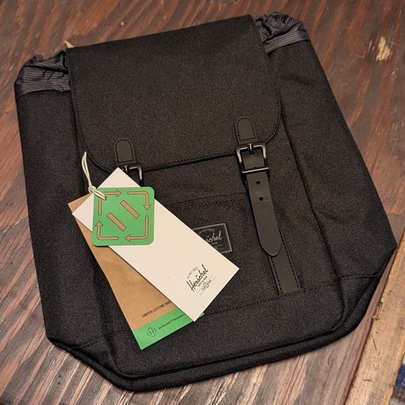 NWT Herschel Retreat Backpack | Mini - 10L - Picture 6 of 6